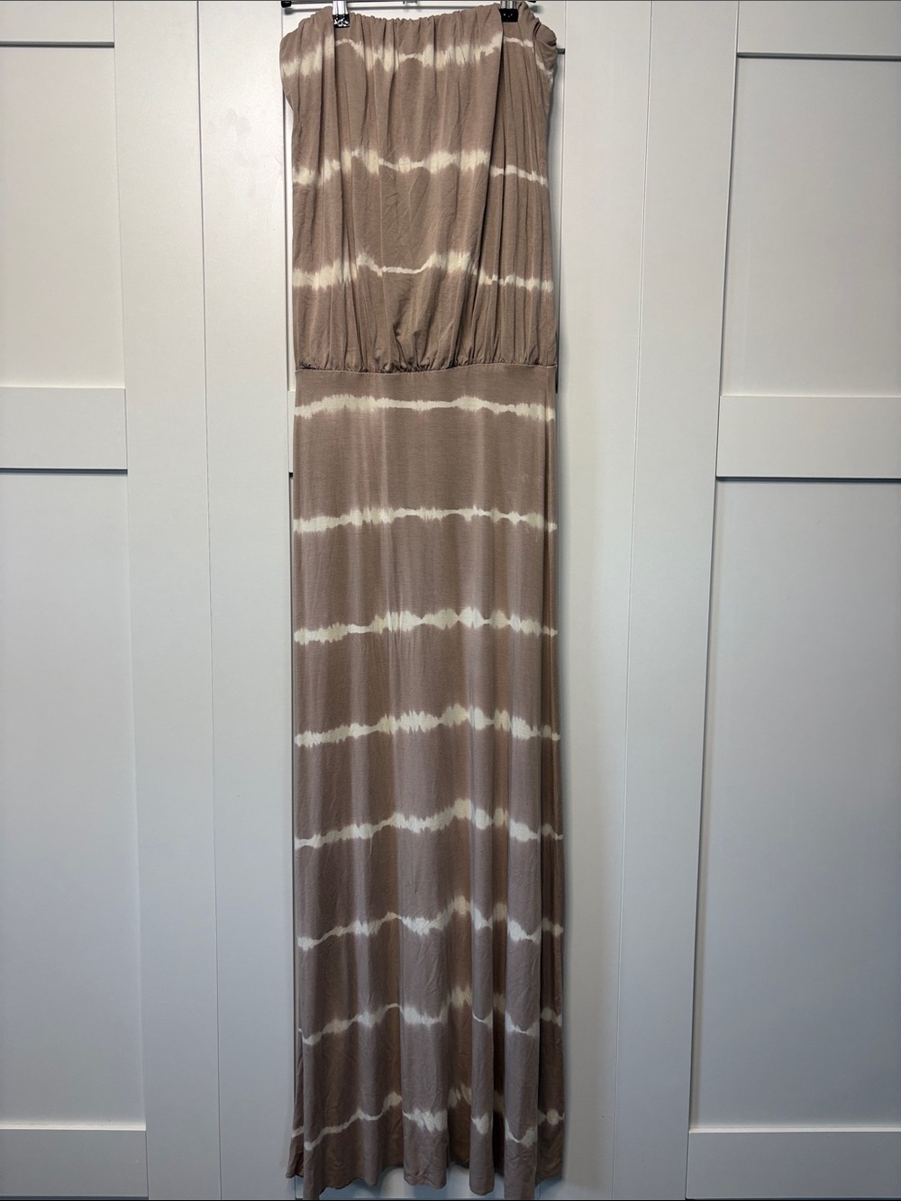 Young, Fabulous & Broke Taupe Tie-Dye Strapless Maxi Dress